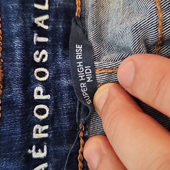 Aeropostale Dark Blue Size 4 Distressed Jean Shorts - Picture 6 of 8